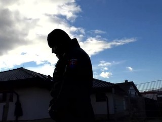 Seniori, pozor. Podvodníci volajú, aby skontrolovali plastové okná