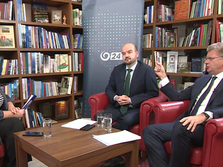 Analýzy 24: Opozícia kritizuje nočné hlasovania. Podľa Žigu zneužívajú rokovací poriadok