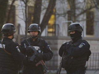 V Rumunsku vypátrali a zatkli dvoch Slovákov. Boli členovia zločineckej skupiny