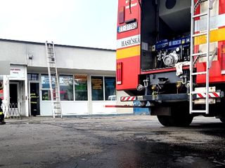 V Trnave do tla vyhoreli potraviny. Škody počítajú v státisícoch