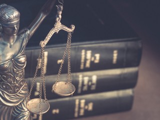 Daňovú kauzu Zoltána A. prejednávali bez neho a s vylúčením verejnosti