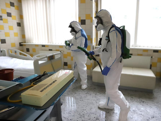 V Európe identifikovali prvý prípad nového variantu z Afriky