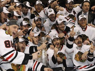 Stanley Cup vyrazil do sveta