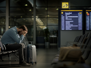 Zrušili vám let pre konflikt v Iráne? Prinášame prehľad, či máte nárok na peniaze