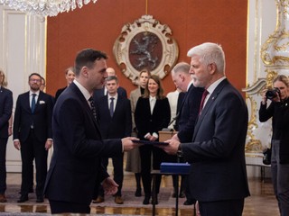 Macinka sa neospravedlní Pavlovi za svoje SMS. Plánuje ignorovať kanceláriu prezidenta