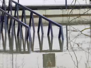 V týchto okresoch hrozia pre dážď povodne. SHMÚ vydal výstrahy