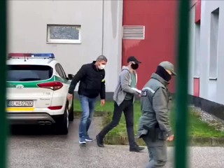 Veľkopodnikateľa Zoroslava Kollára opäť väzobne stíhajú. Len pred pár dňami ho prepustili na slobodu