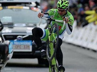 Peter Sagan oslavoval víťazstvo belgickej klasiky na zadnom kolese