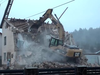 Z prvého domu sú trosky: Zemetrasenie pripravilo rodinu o domov aj pocit bezpečia
