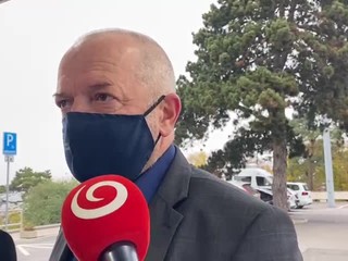 Podľa SLA mal rezort školstva preskúmať svoje rozhodnutie, ministerstvo zvažuje právne kroky proti asociácii