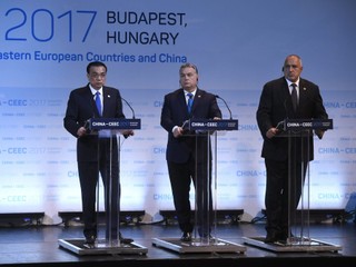 Čína sľúbila krajinám strednej a východnej Európy tri miliardy dolárov