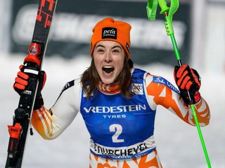 Vlhová vyhrala slalom v Courcheveli a dopriala fanúšikom krásne Vianoce