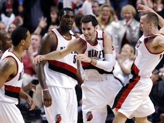 Miller 52 bodmi doviedol Portland k triumfu nad Dallasom