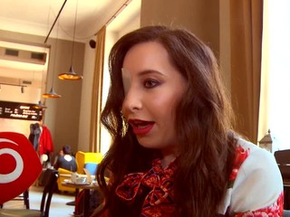 Ivana nemá vyvinutú časť tváre. Jej život závisí od operácie v Japonsku