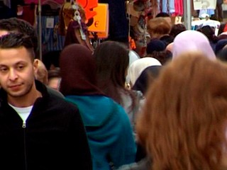 Začal sa proces s teroristom Abdeslamom, hrozí mu 40 rokov vo väzení