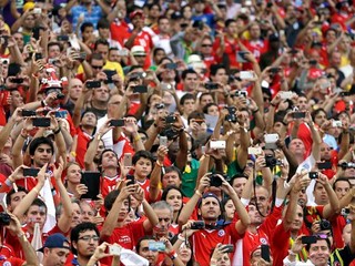 Adiós! Čile ukončilo španielsku éru, diváci vtrhli na ihrisko