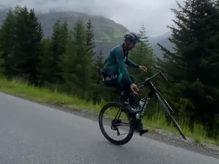 Sagan sa na tréningu stavia na zadné