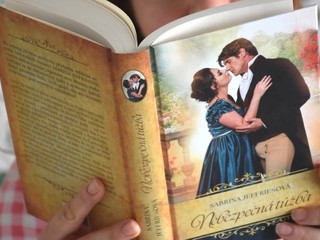 Začítajte sa do Nebezpečnej túžby: Čaká vás vtipná a dobrodružná historická romanca