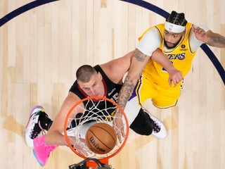 Denver vedie nad Lakers 2:0, Murray rozhodol dvojkou s klaksónom
