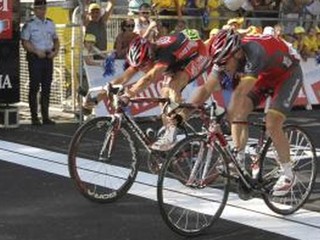 Portugalec Paulinho vyhral 10. etapu TdF