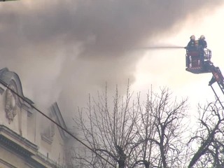 Plamene na daňovom úrade uhasili až v noci