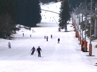 Sezóna lyžovania ešte nekončí. Prepisuje sa história. Tento rok si môžete zalyžovať až do 9. mája