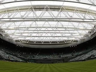 10 hodín tenisu - stav v piatom sete 59:59! Zápas prerušila tma!