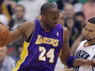 Lakers zdolali Utah pri prvom kroku v útoku na 15. majstrovský titul