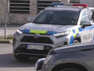 Agresia v zariadení pre seniorov: Klient päsťami napadol 70-ročného seniora