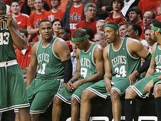 Philadelphia pretrhla 11-zápasovú sériu víťazstiev Bostonu