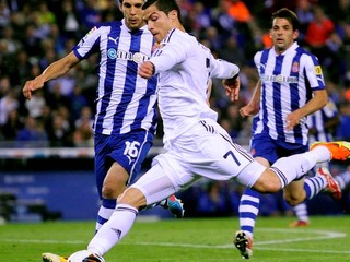 FC Barcelona získal 22. titul, Espanyol vzal dôležité body Relu