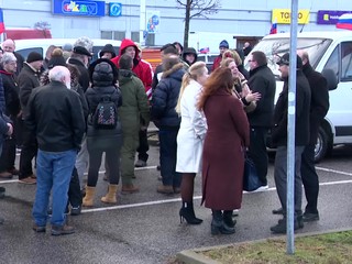 Nesúhlasia s obrannou dohodou s USA. Na protestoch skandovali aj "Obesiť"