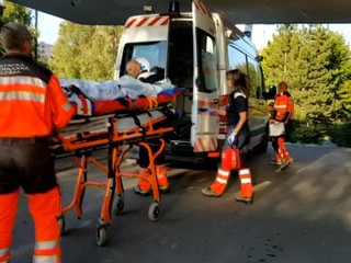 Na Vaneske horeli šaty, zasahoval vrtuľník