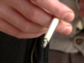 Fajčiari pozor: Za týchto okolností vám poisťovňa liečbu nepreplatí