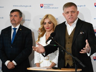 Premiér Fico na ministerstve kultúry. Šimkovičovú podporil v jej krokoch