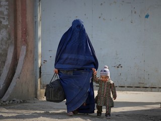 Taliban legalizuje domáce násilie: Za zranenie ženy 15 dní, za týranie ťavy päť mesiacov