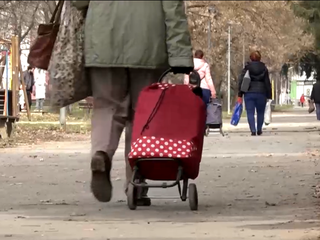 Oklamal ju a prišla o tisícky eur. Seniorku nachytali vďaka novému triku