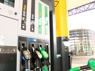 V zime trpia aj autá. Konzultant prezradil tipy, ako sa o auto dobre postarať