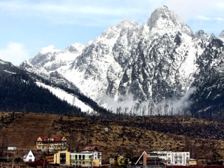 Spojenie turisti a repatrianti v hoteli možné nie je. Buď jedno, alebo druhé