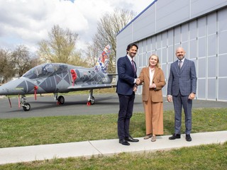 Slovensko chce české lietadlá aj špičkové radary. Kaliňák rokoval o nákupoch pre armádu
