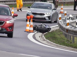 Tragická smrť mladého motorkára. Podľa svedkov išiel príliš rýchlo