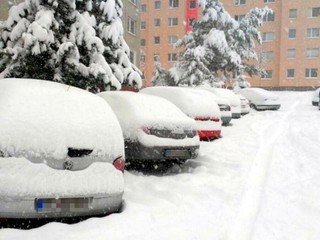 V pondelok opäť nasneží, pridruží sa aj poľadovica