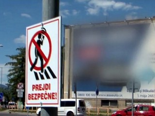 Hrozbou na cestách nie sú len šoféri s mobilmi, ale aj chodci