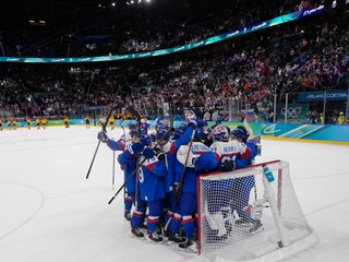 Slovákov čaká semifinále s USA. Takto vidia naše šance trénerské legendy Filc a Vůjtek