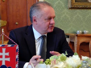 Prezident Andrej Kiska mal ďalšiu nehodu. Bol na ceste za rodinou