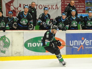 Problém v Tipos extralige, býci hlásia pozitívne prípady