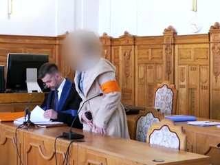 Plánovala vraždu vlastnej matky a otčima. S ňou bola obžalovaná aj 78-ročná dôchodkyňa