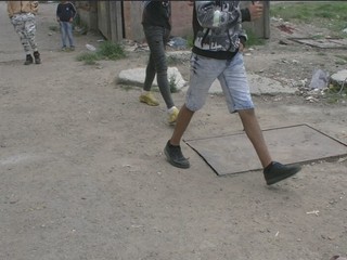 Tínedžerka zaplatila za sex iba 14-ročnému mladíkovi. Po mesiacoch policajných úkonov prišiel nečakaný záver