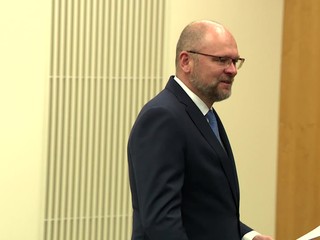 O odvolaní Sulíka dnes parlament nerozhodne. Schôdzu prerušili