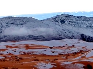 Na Sahare namerali 40 centimetrov snehu